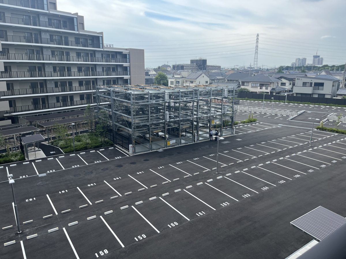 ルネ柏ディアパークの敷地内駐車場と機械式駐車場