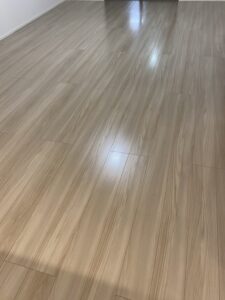 フロアコーティング施工後のリビング