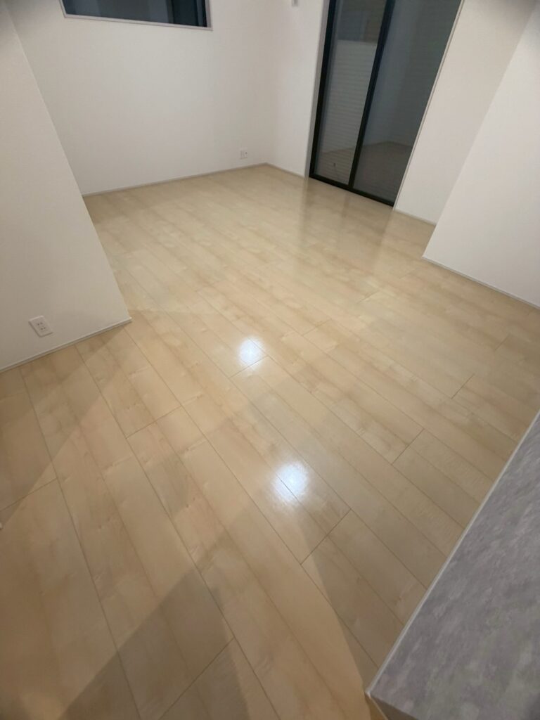 川口市のフロアコーティング施工事例｜新築戸建て×ガラスコーティング＋水回り｜一建設