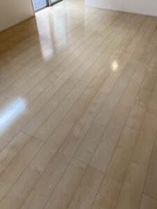 フロアコーティング施工後のリビング
