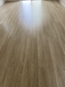 フロアコーティング施工後のリビング