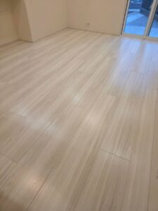 フロアコーティング施工後のリビング。