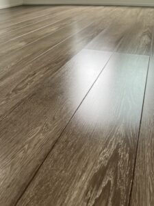 フロアコーティング施工後のリビング