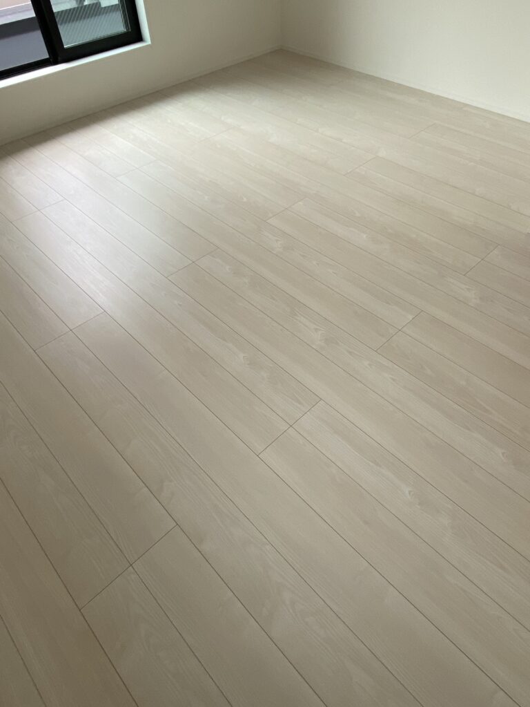 大田区のフロアコーティング施工事例｜新築戸建て×ガラスコーティング+水回り｜オープンハウス