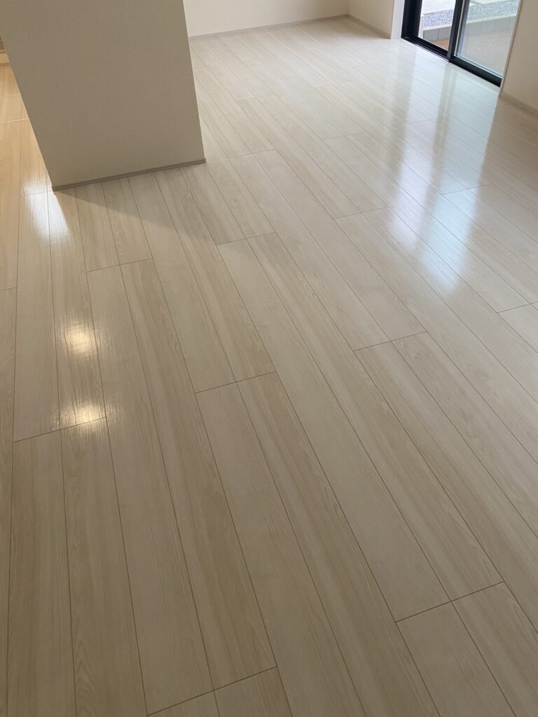 さいたま市西区のフロアコーティング施工事例｜新築戸建て×シリコンコーティング＋水回り｜一建設