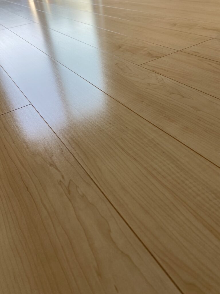 調布市のフロアコーティング施工事例｜新築戸建て×シリコンコーティング＋水回りコーティング｜アーネストワン