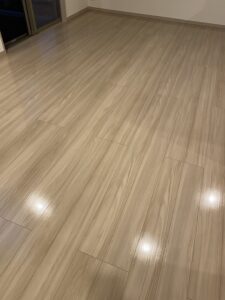 フロアコーティング施工後のリビング。