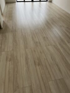 フロアコーティング施工後のリビング。