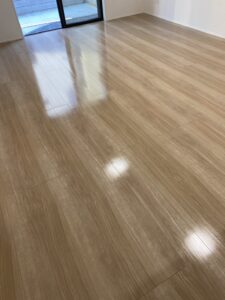 フロアコーティング施工後のリビング。