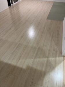 フロアコーティング施工後のリビング。