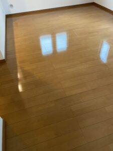 フロアコーティング施工後のリビング。
