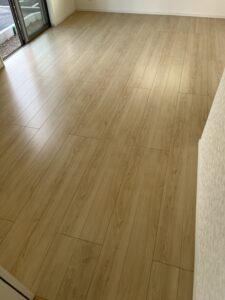 フロアコーティング施工後のリビング