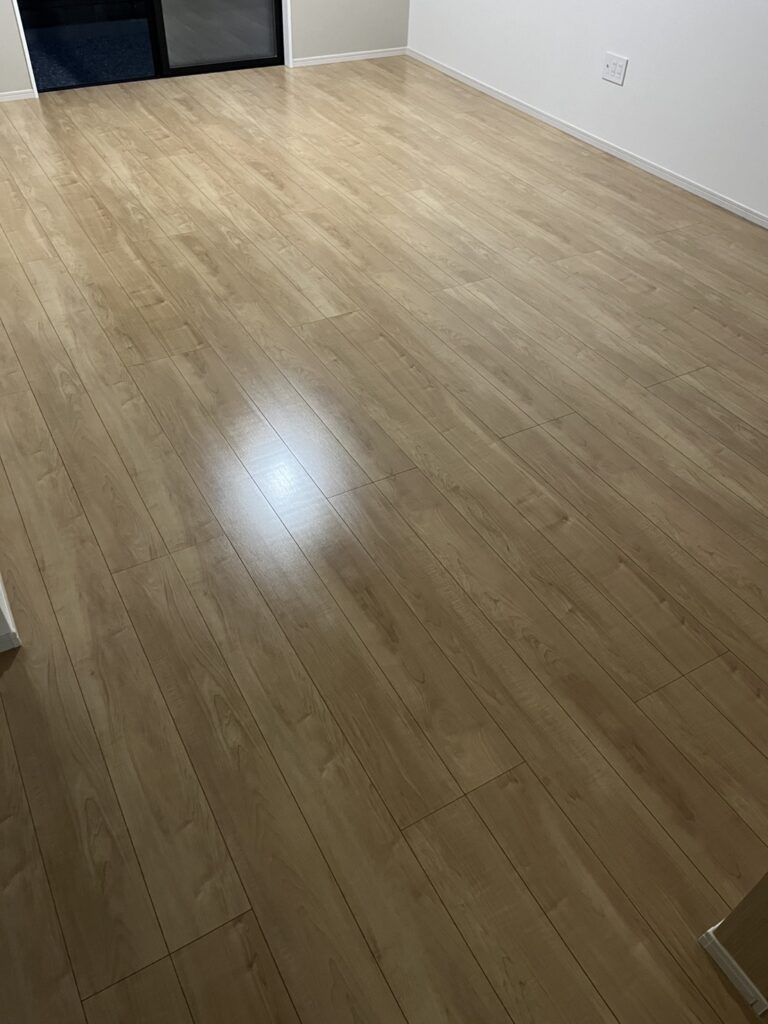 北足立郡伊奈町のフロアコーティング施工事例｜新築戸建て×ガラスコーティング＋防カビ｜ケイアイクラフト